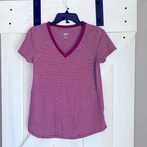 Women’s Mossimo Burgundy Short Sleeve Striped v-neck Basic Tee Small